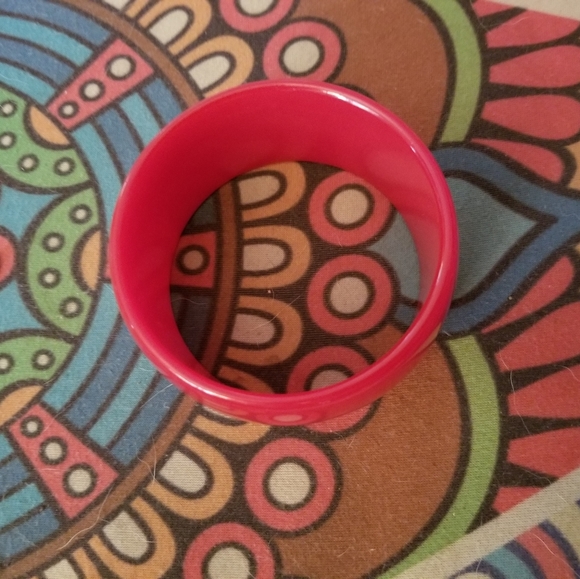 BAKELITE 1.5"h bangle CHERRY RED … - Picture 2 of 3